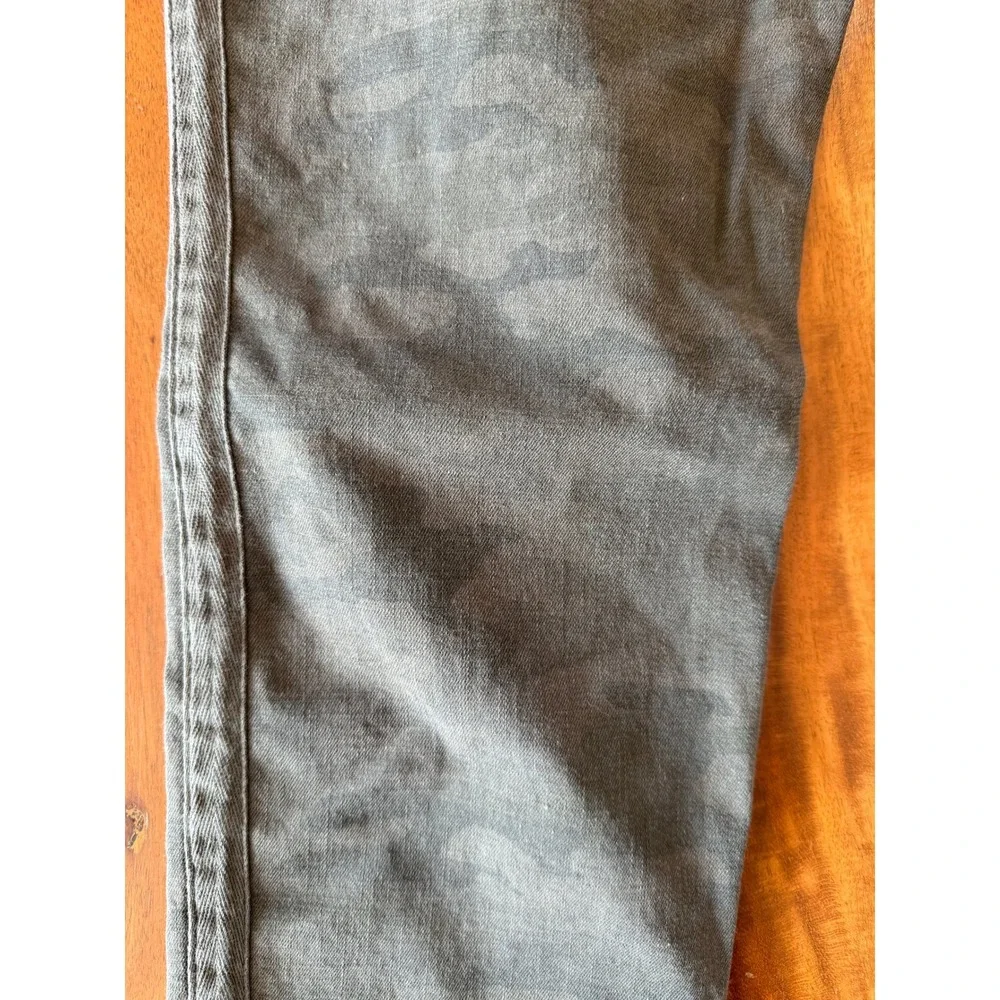 Pistola Women's‎ Camo Jeans Size 28